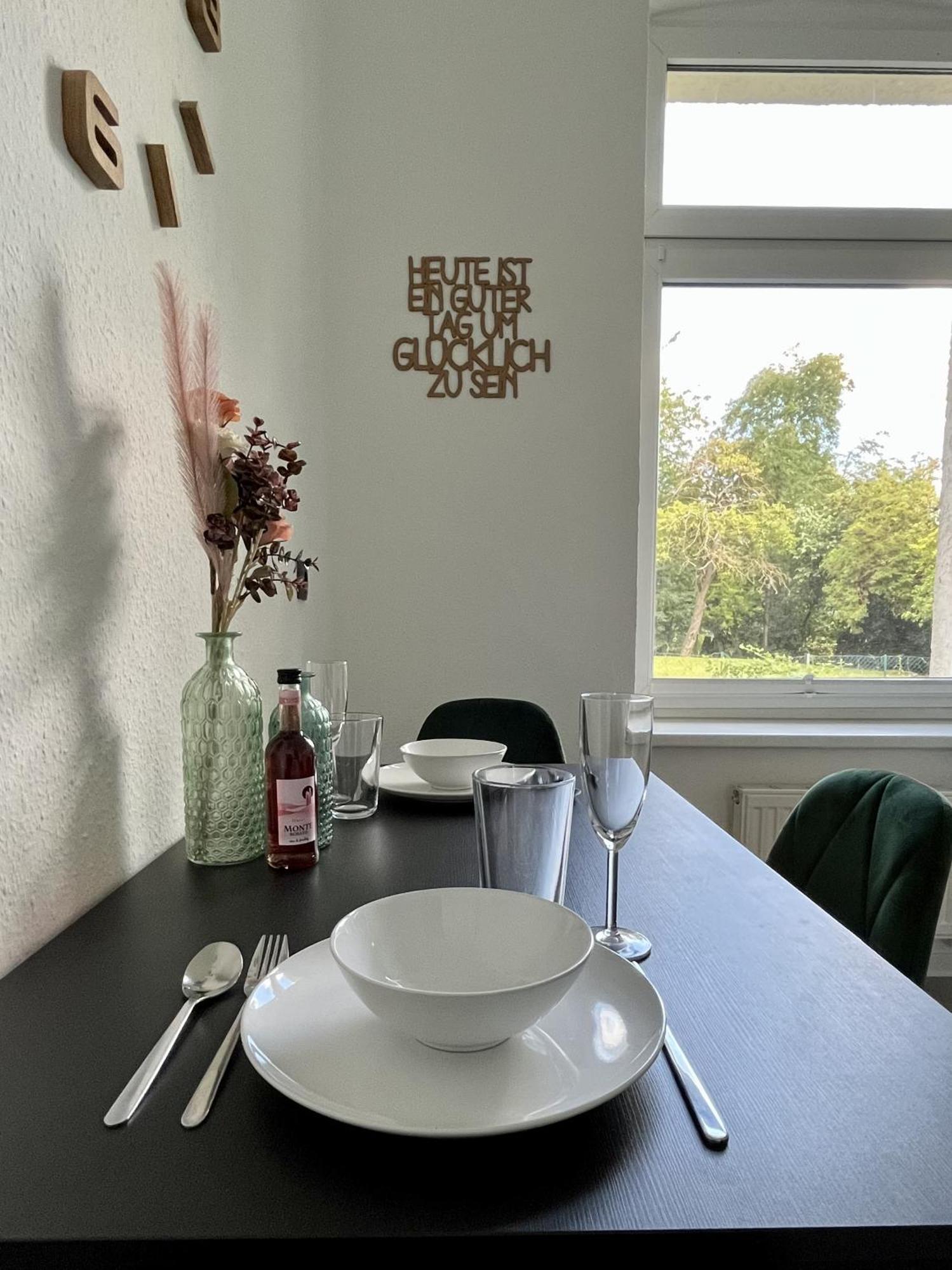 Endless: Studio Mit Netflix + Workstation Im Zentrum Schwerin  Eksteriør billede